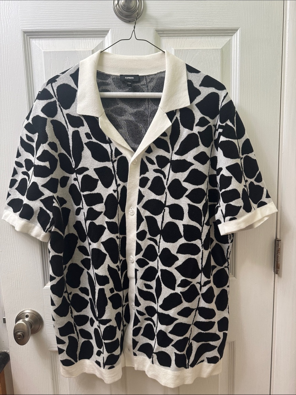 Express Black & Cream Leaf-Pattern Button Polo